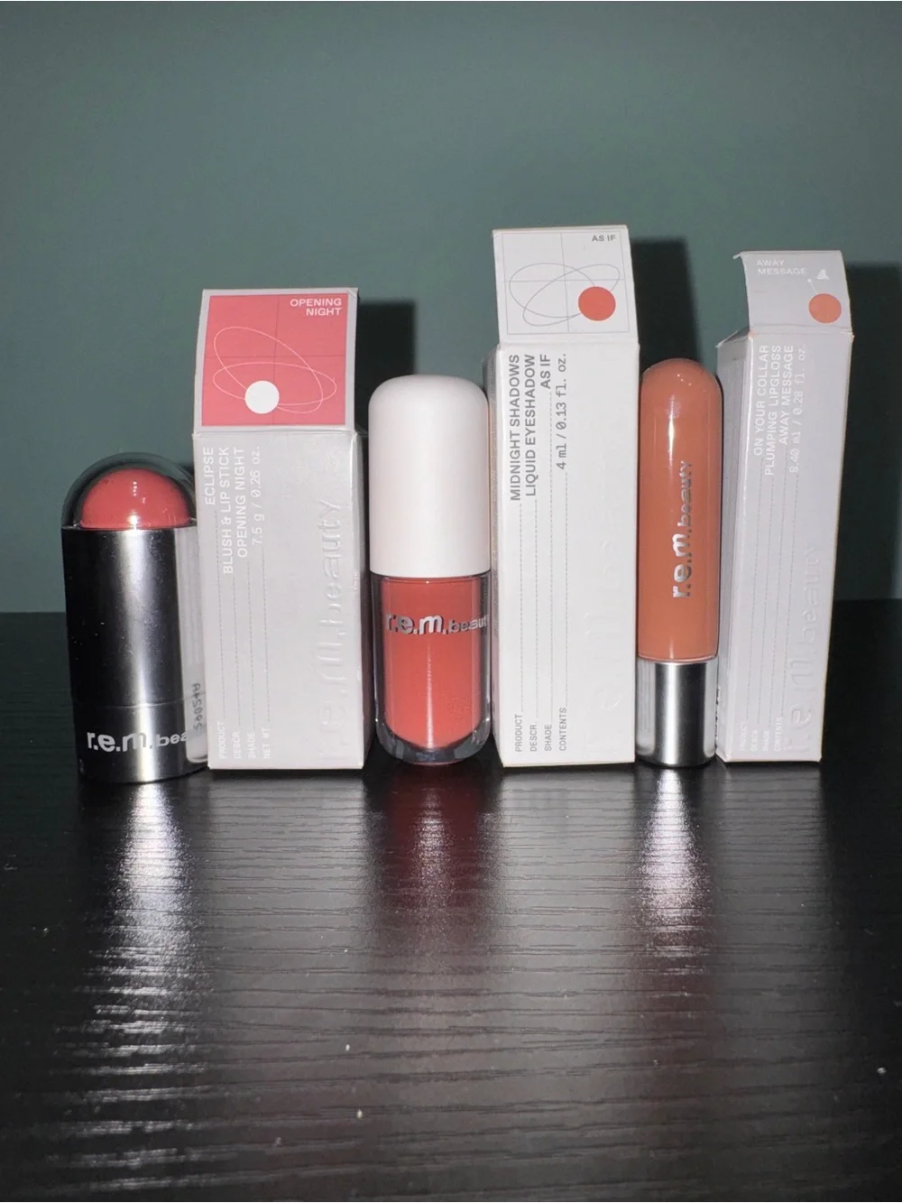 R.E.M Beauty bundle, 1 blush & lip multi use, 1 eyeshadow, 1 plumping lipgloss